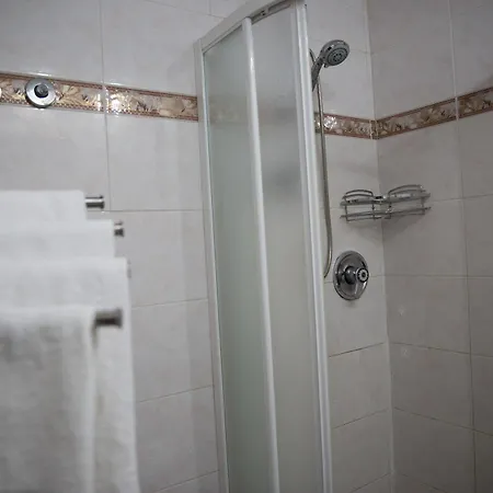 Hotel Maximo Tivoli