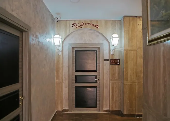 Maximo Отель Тиволи