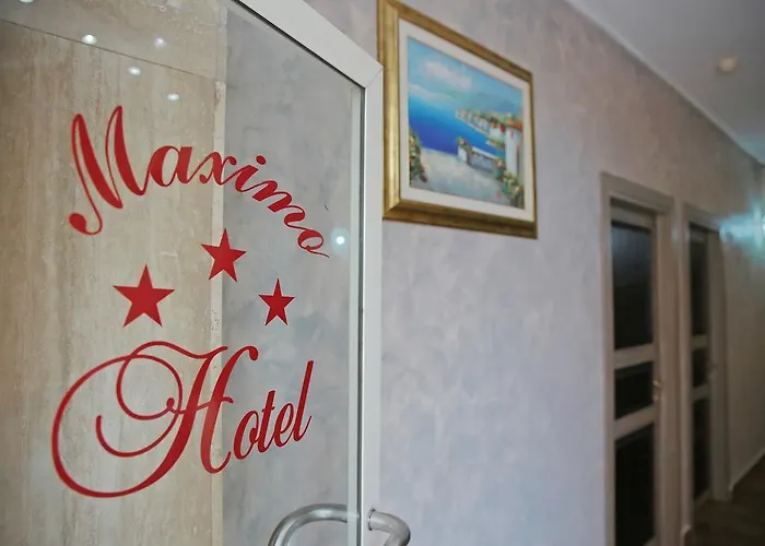 Maximo Отель